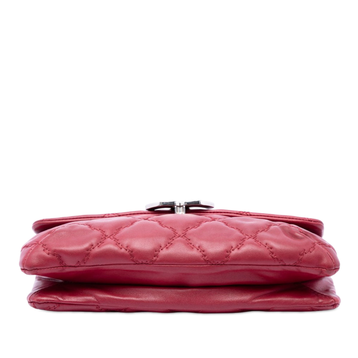 Chanel Quilted Calfskin Double Stitch Hamptons Clutch with Chain