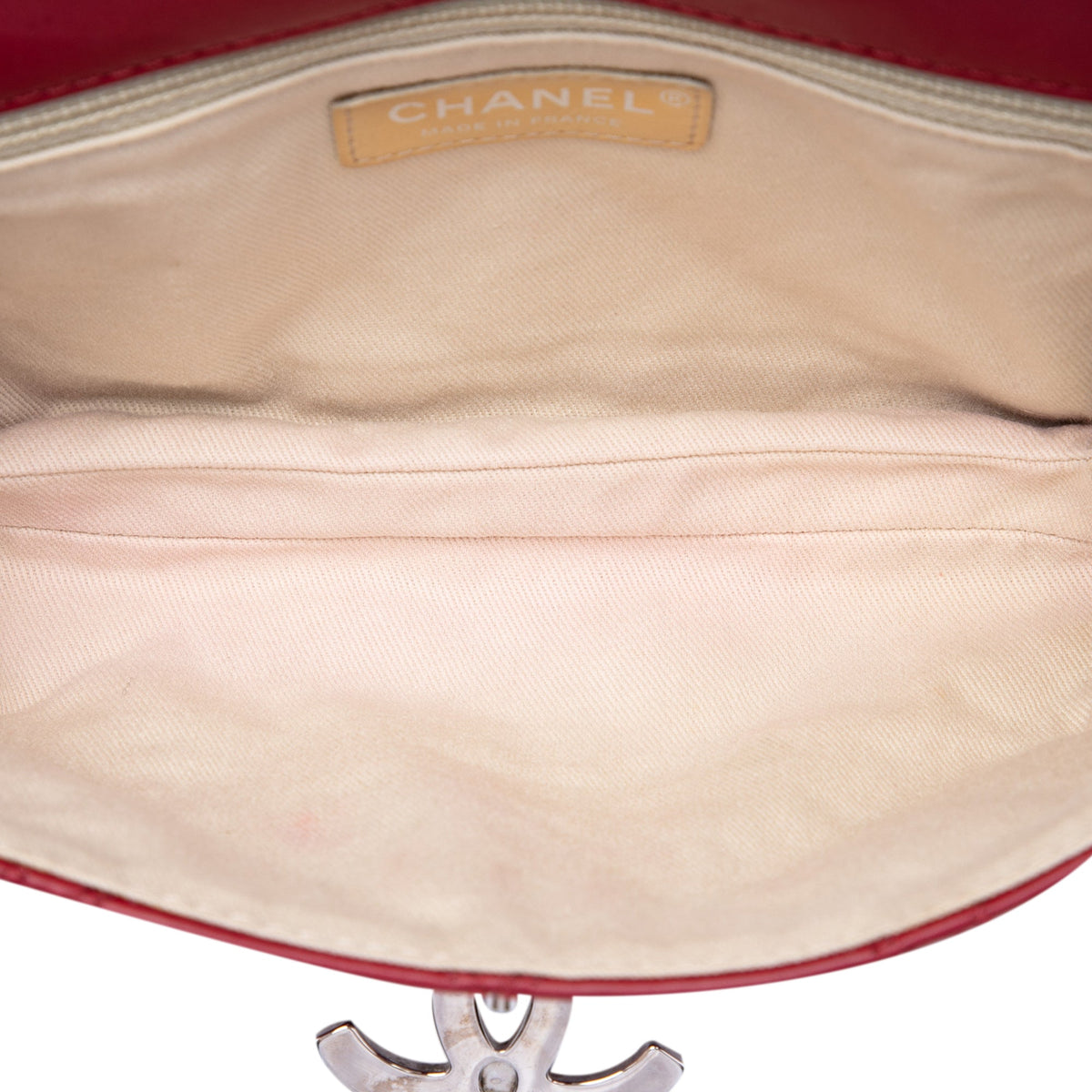Chanel Quilted Calfskin Double Stitch Hamptons Clutch with Chain