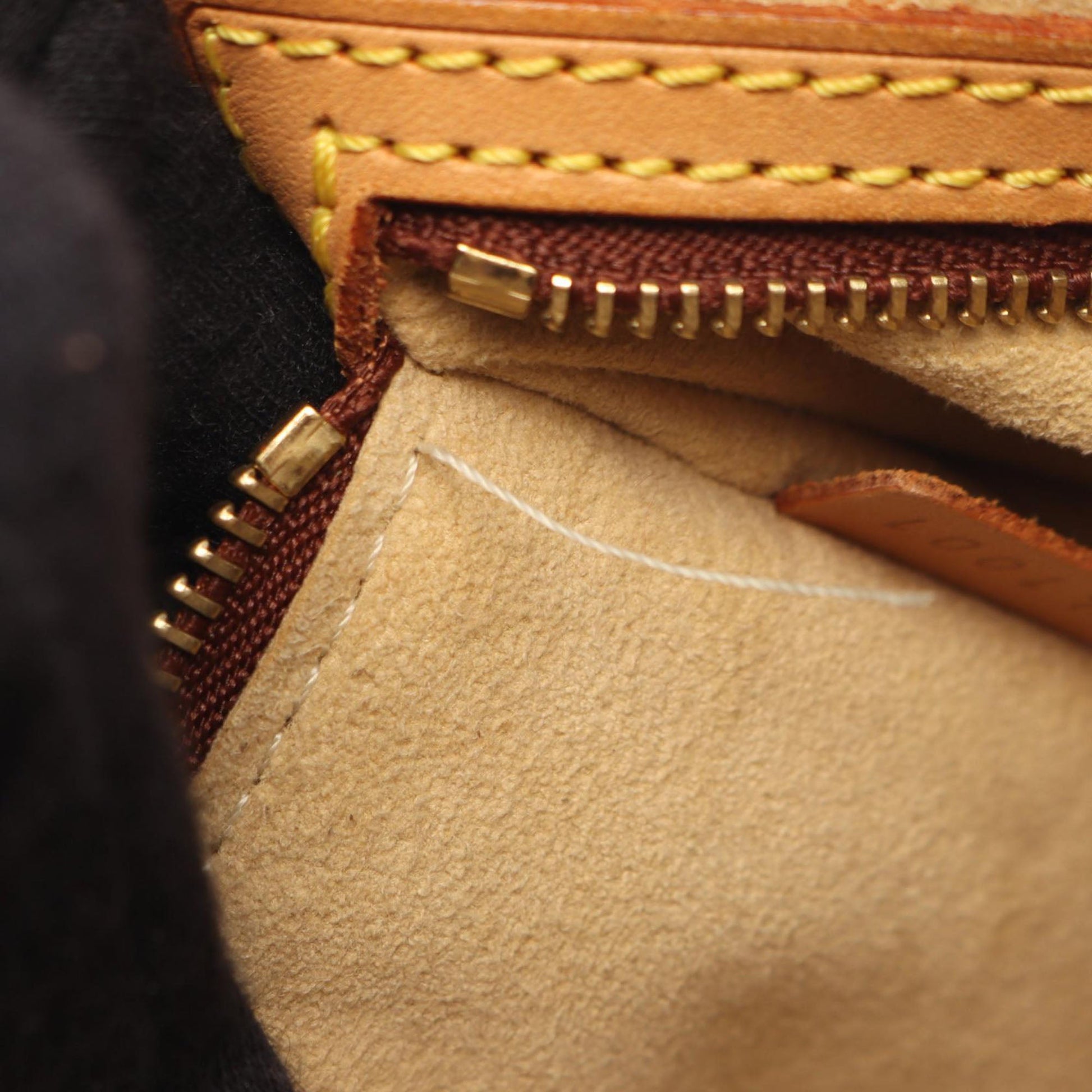 Louis Vuitton Monogram Looping MM