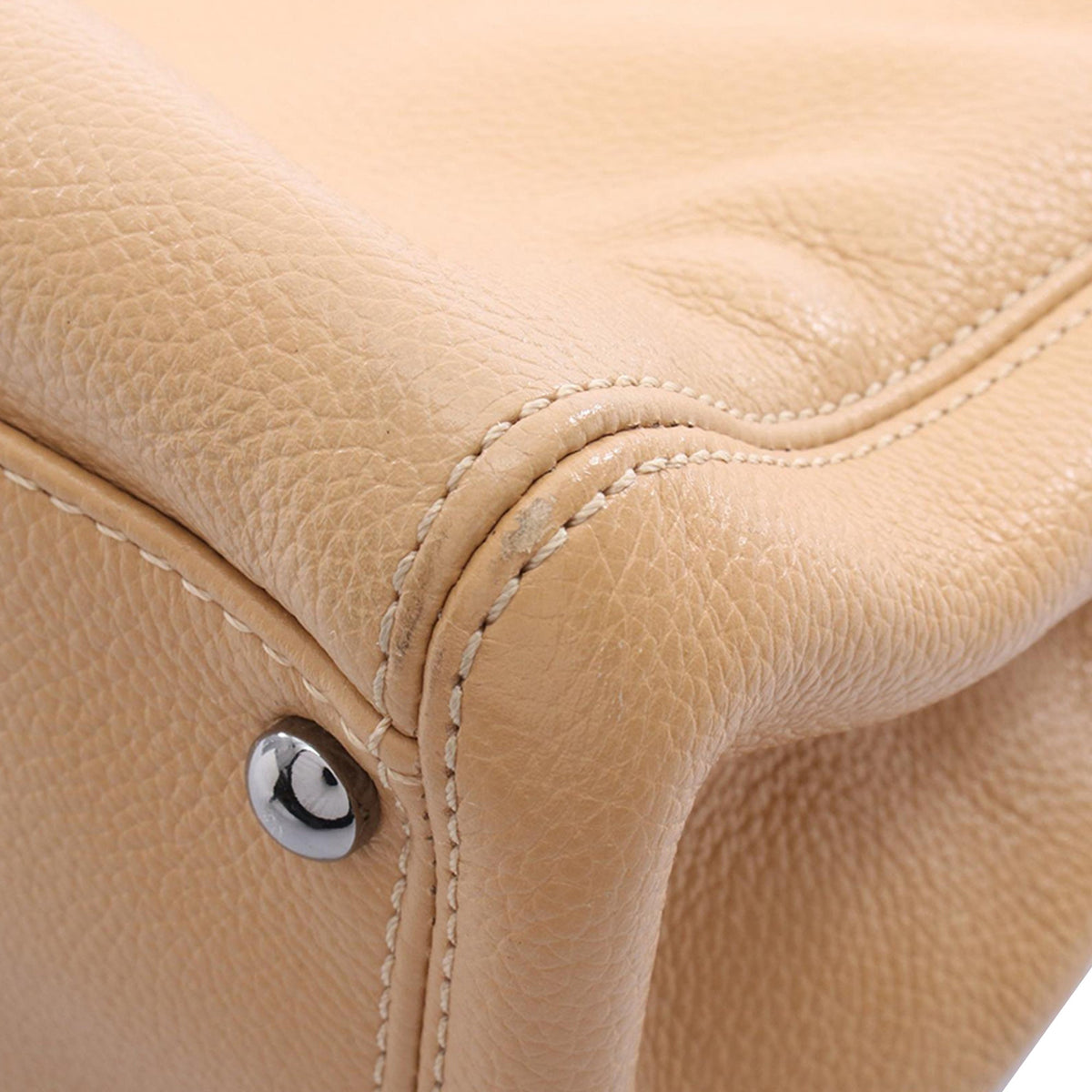 Chanel Medium Executive Cerf Tote — Beige