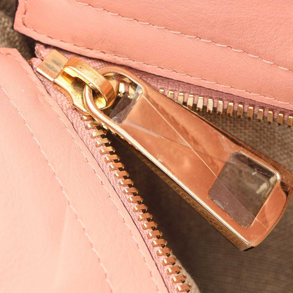 Gucci Microguccissima Bree Zippered Tote