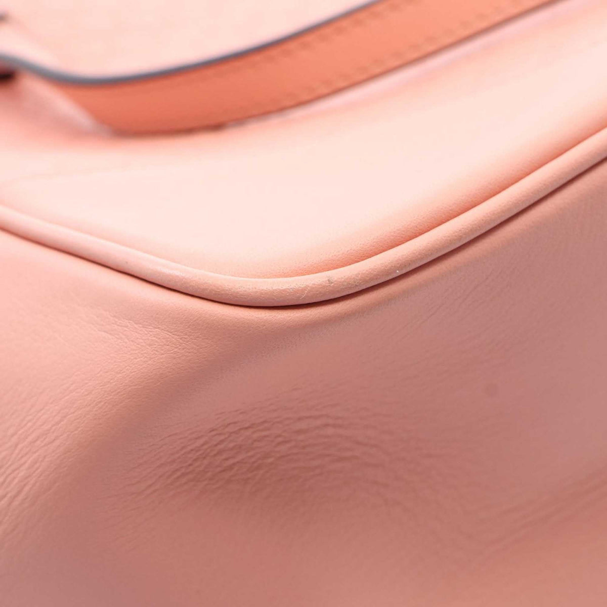 Gucci Microguccissima Bree Zippered Tote