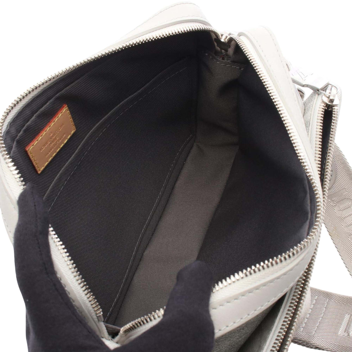 Louis Vuitton Damier Salt Trio Messenger Bag — Gray