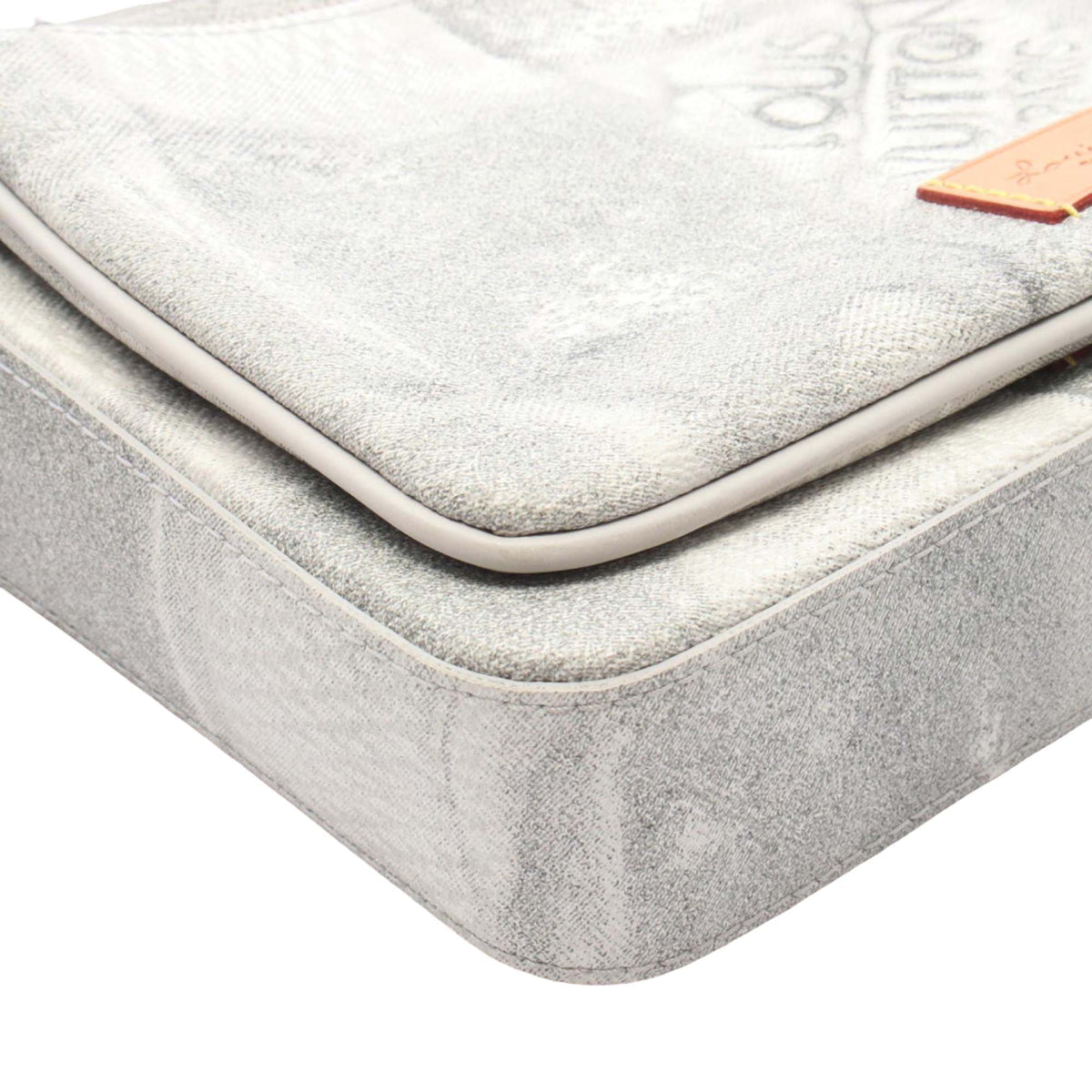 Louis Vuitton Damier Salt Trio Messenger Bag — Gray