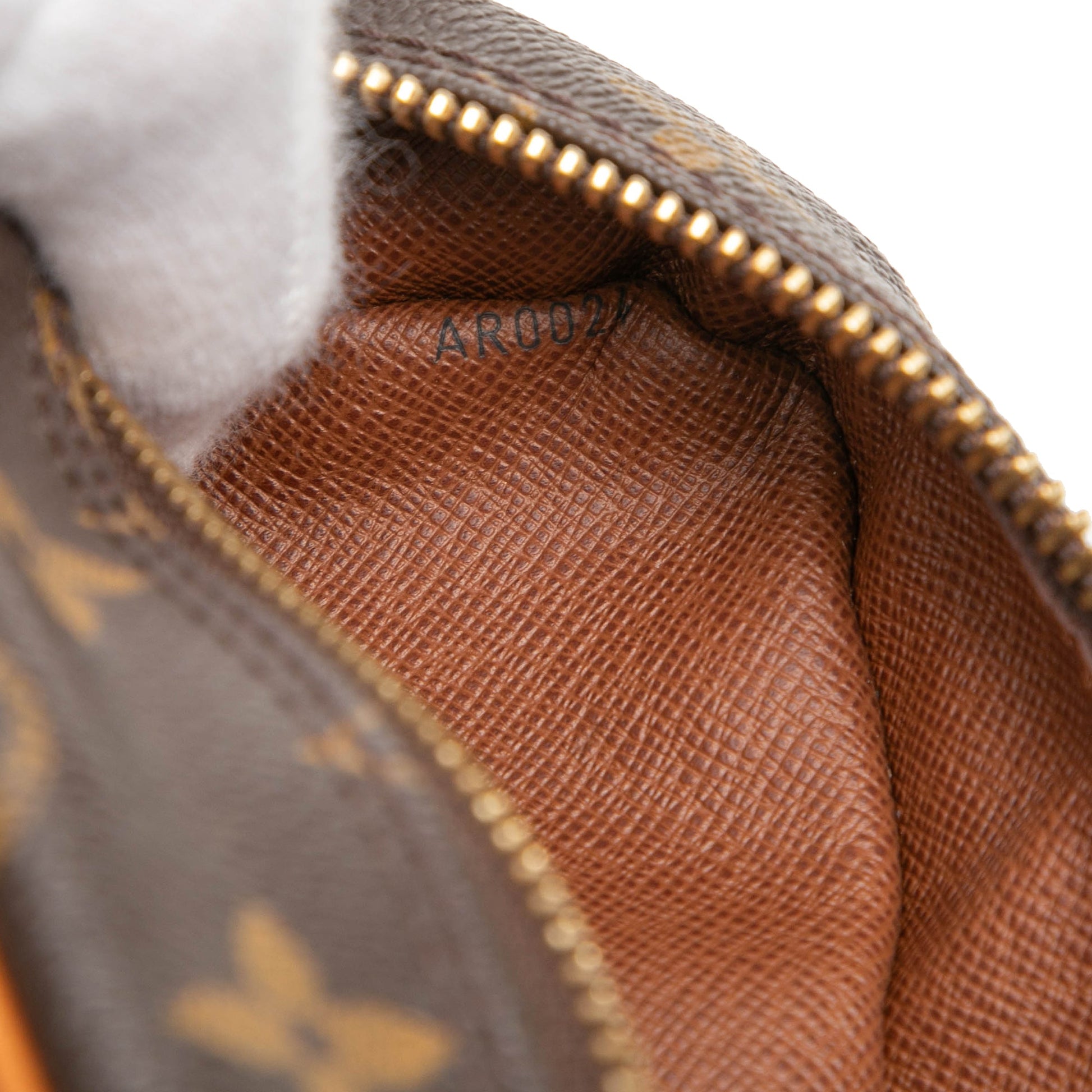 Louis Vuitton Monogram Nil Crossbody