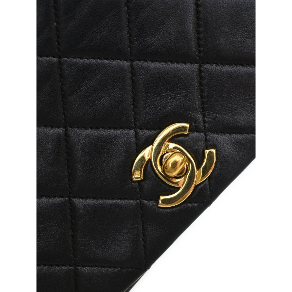 Chanel CC Quilted Lambskin Turnlock Full Single Flap — Black