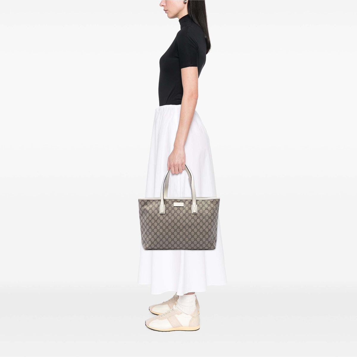 Gucci Medium GG Supreme Tote