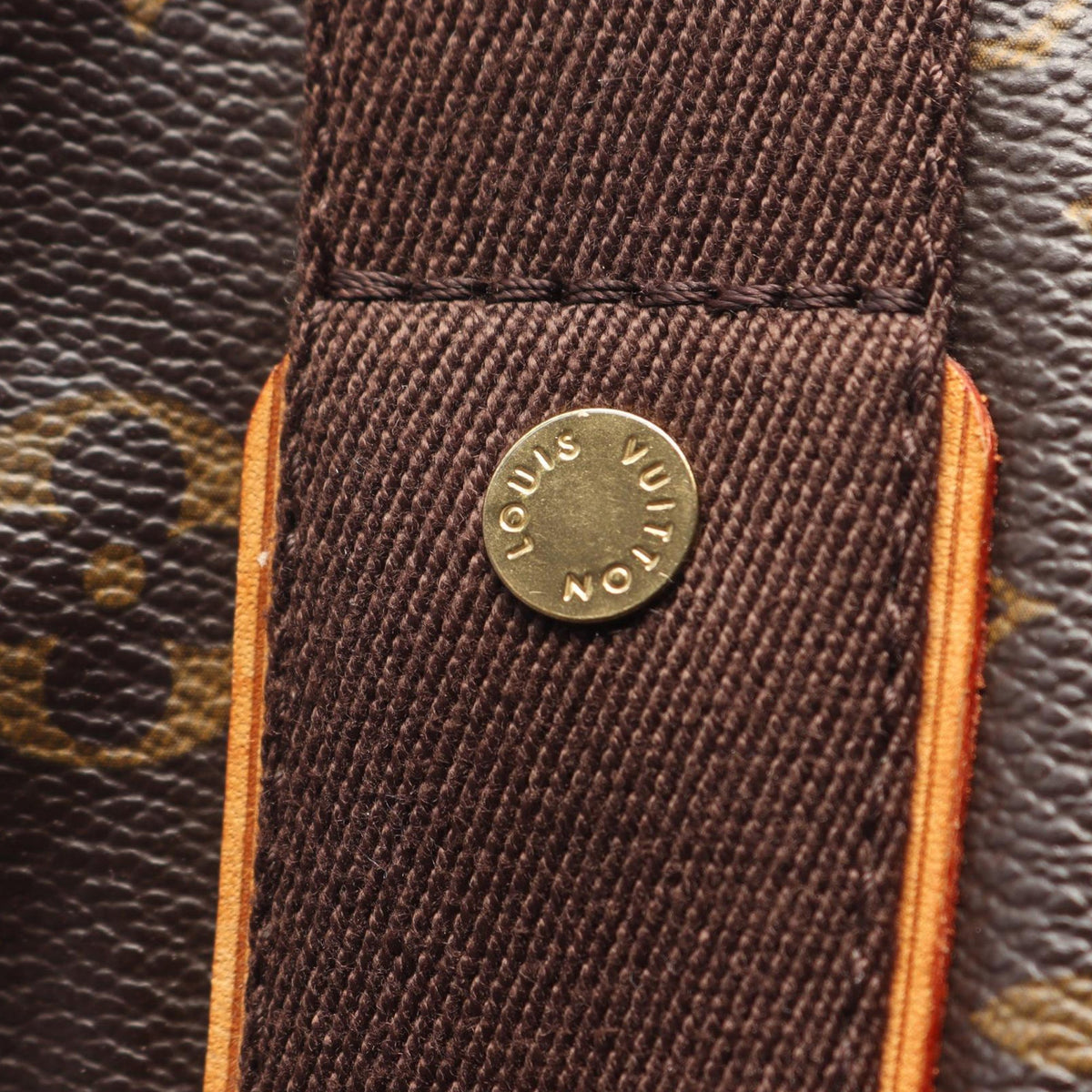 Louis Vuitton Monogram Cabas Beaubourg — Brown