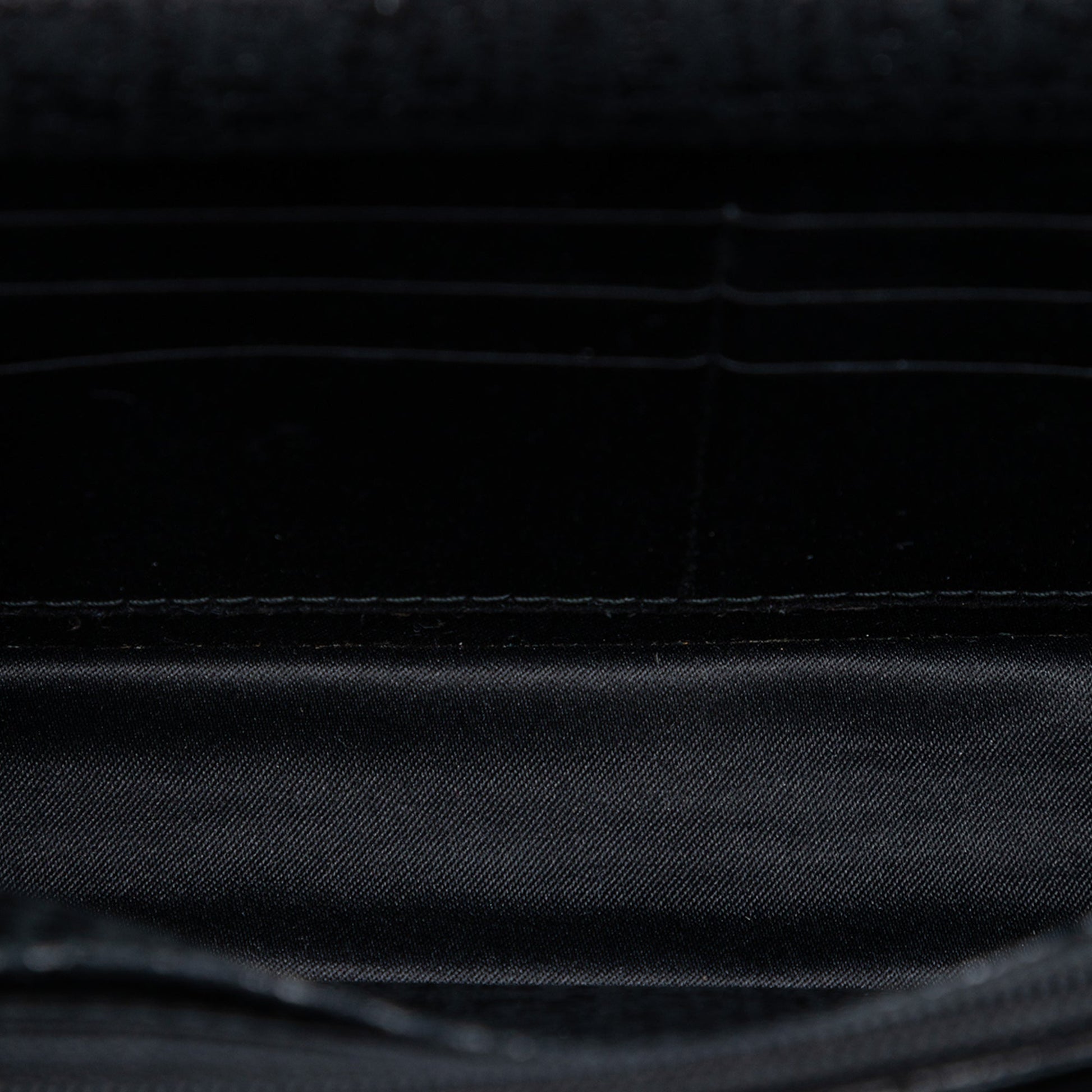 CC Quilted Crinkled Patent Wallet On Chain