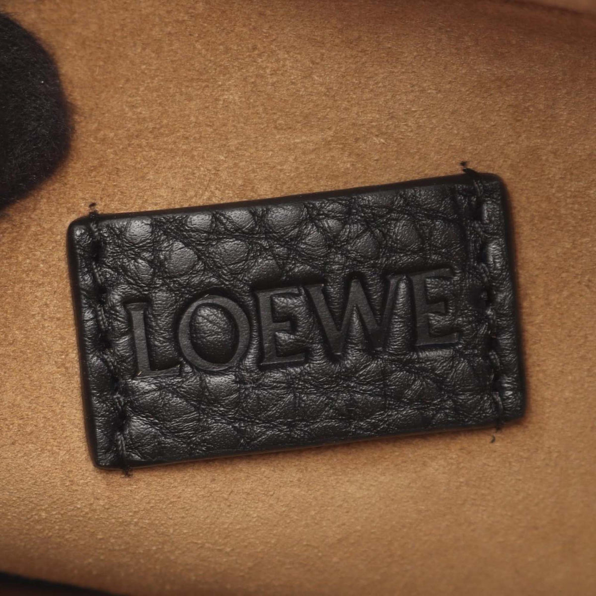 LOEWE Medium Leather Pebble Messenger Bag