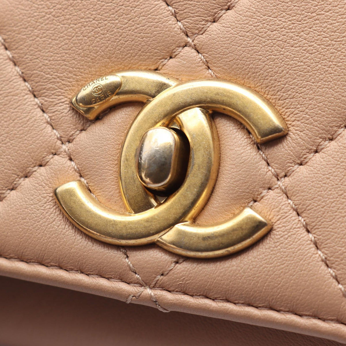 Chanel Quilted Calfskin Pearl Jewel Chain Flap