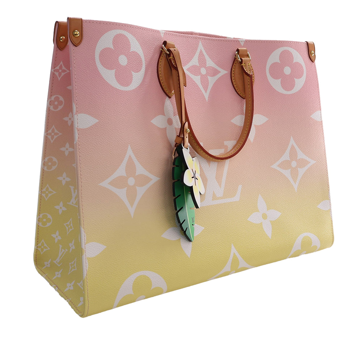 Louis Vuitton Monogram Giant By The Pool Onthego GM