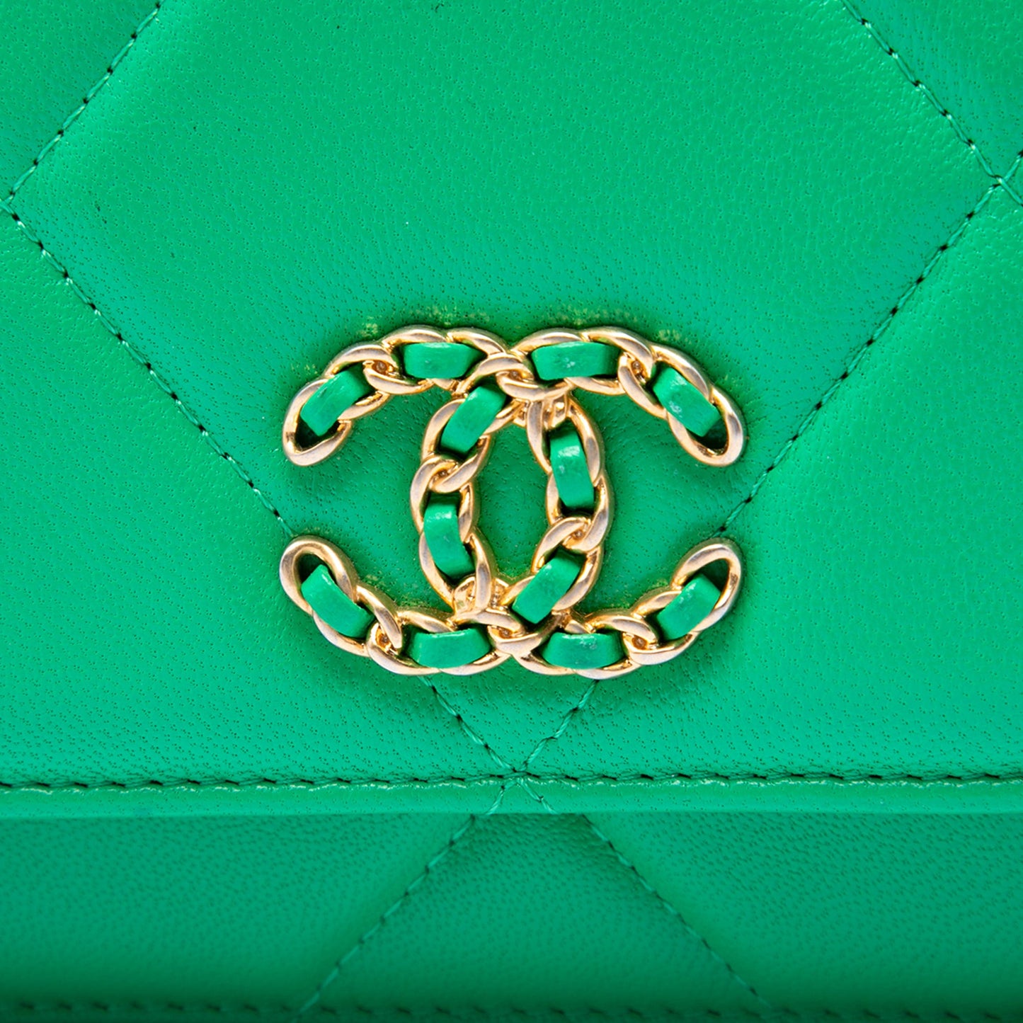 Chanel Quilted Lambskin 19 Wallet on Chain