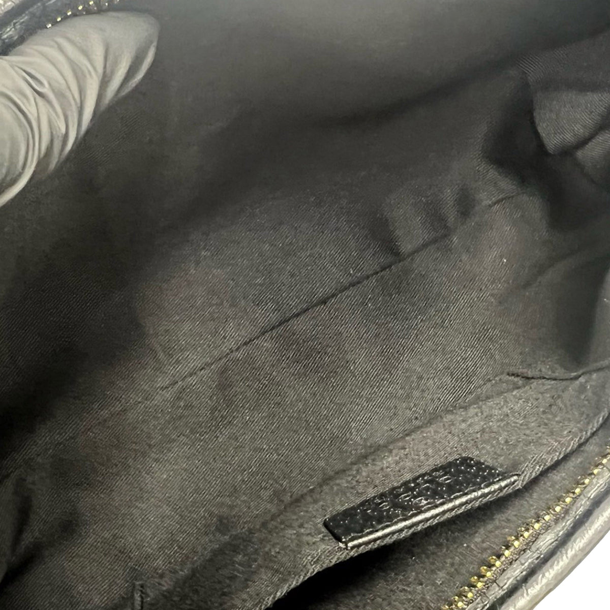 Gucci GG Canvas Abbey D Ring Pochette
