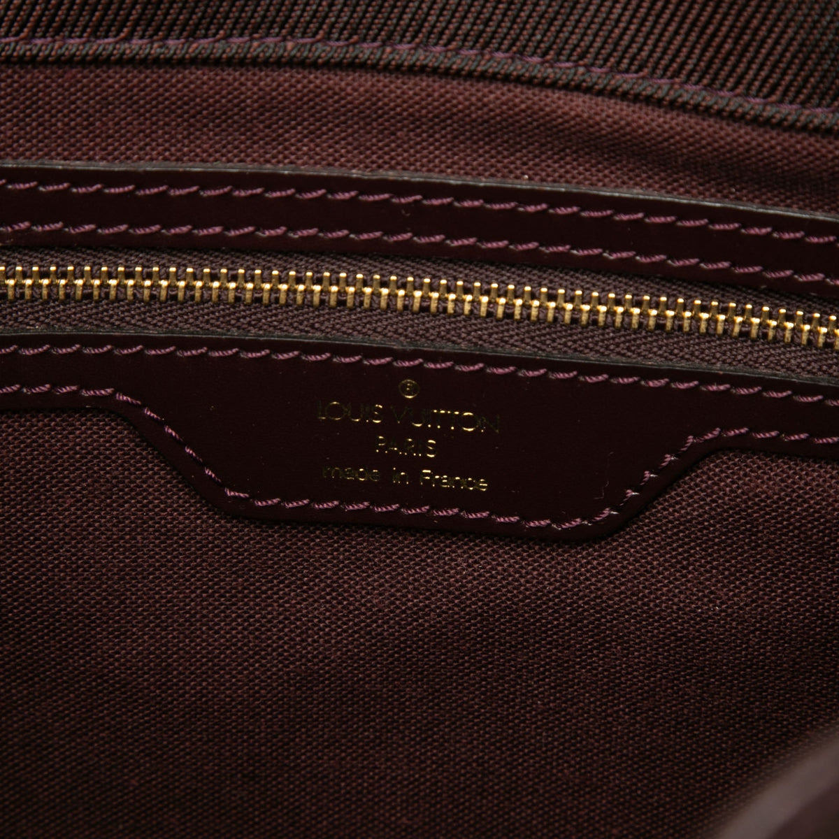 Louis Vuitton Taiga Cassiar
