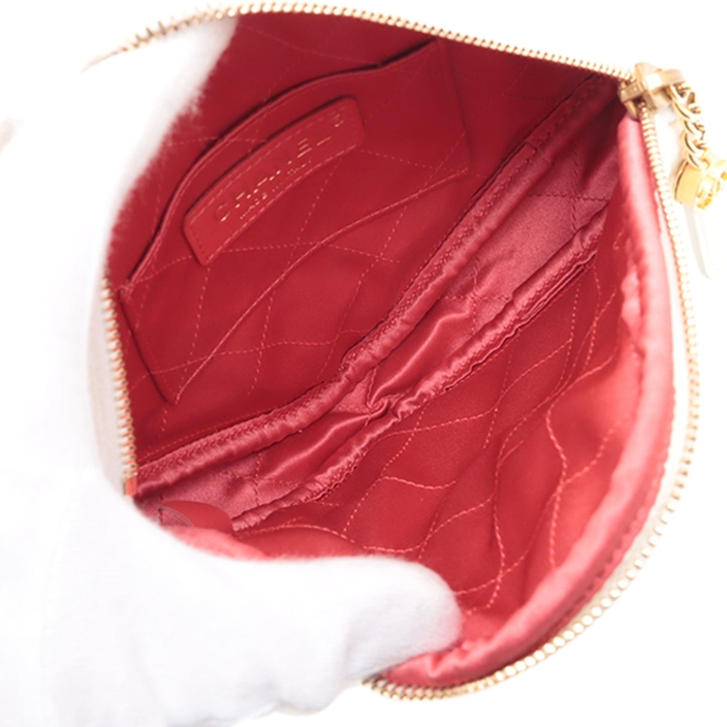 Chanel CC Quilted Lambskin Diamond Clutch with Chain