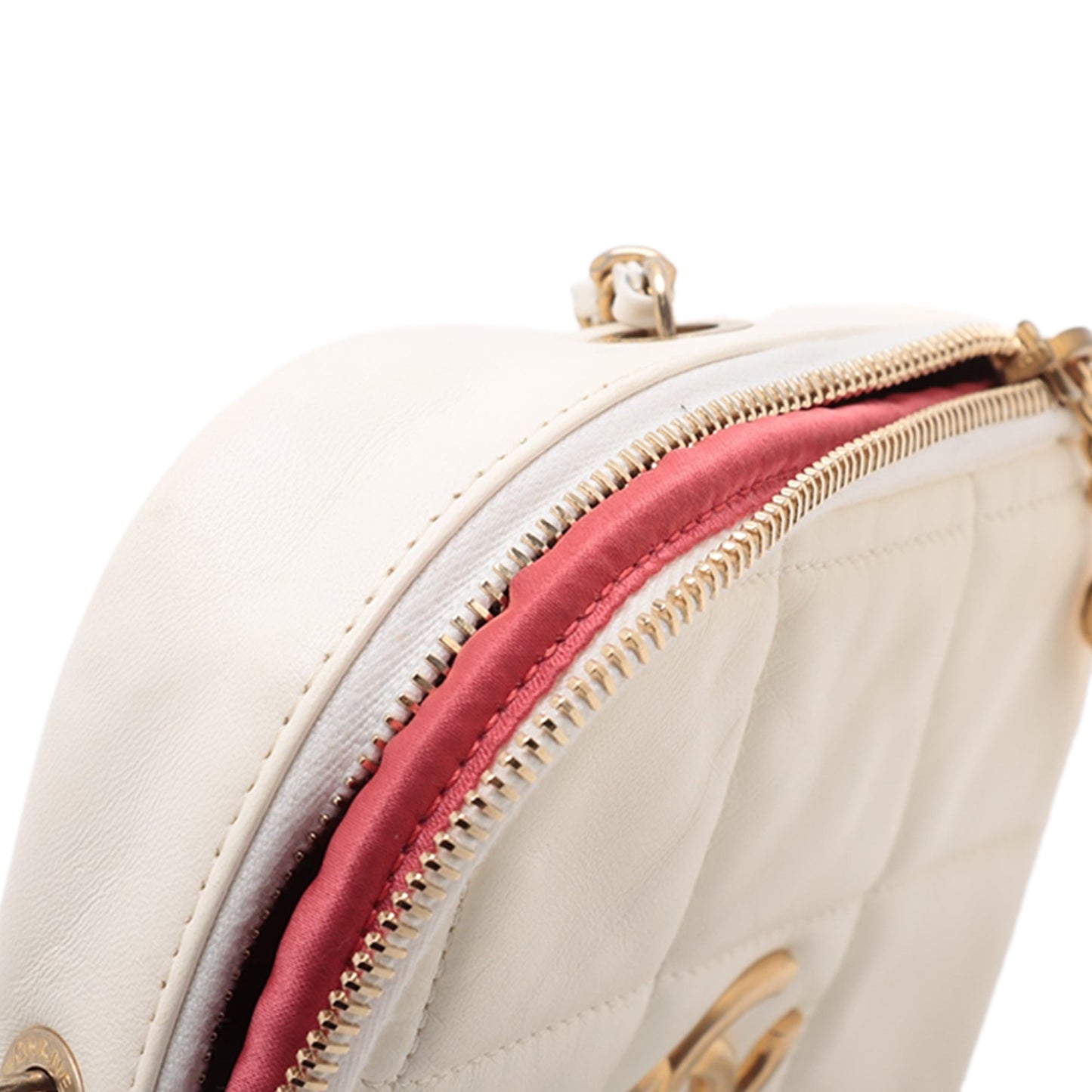Chanel CC Quilted Lambskin Diamond Clutch with Chain