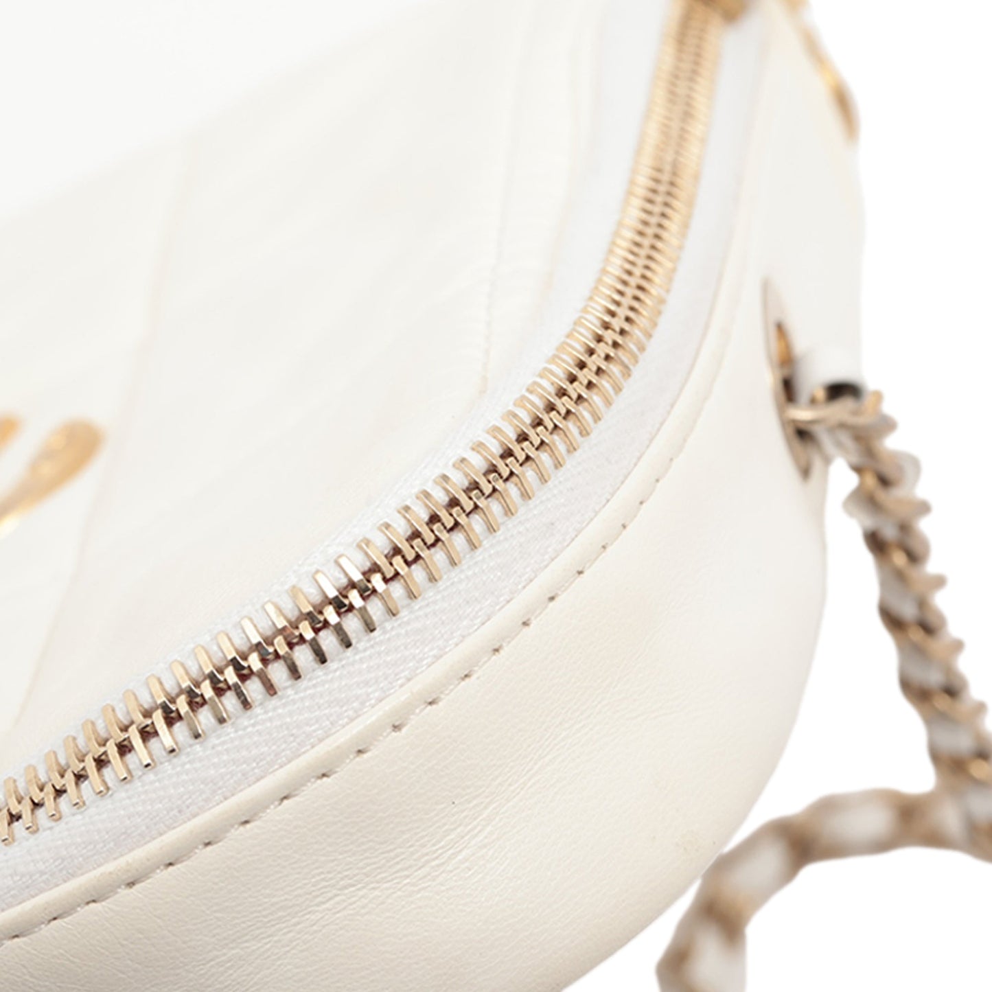 Chanel CC Quilted Lambskin Diamond Clutch with Chain