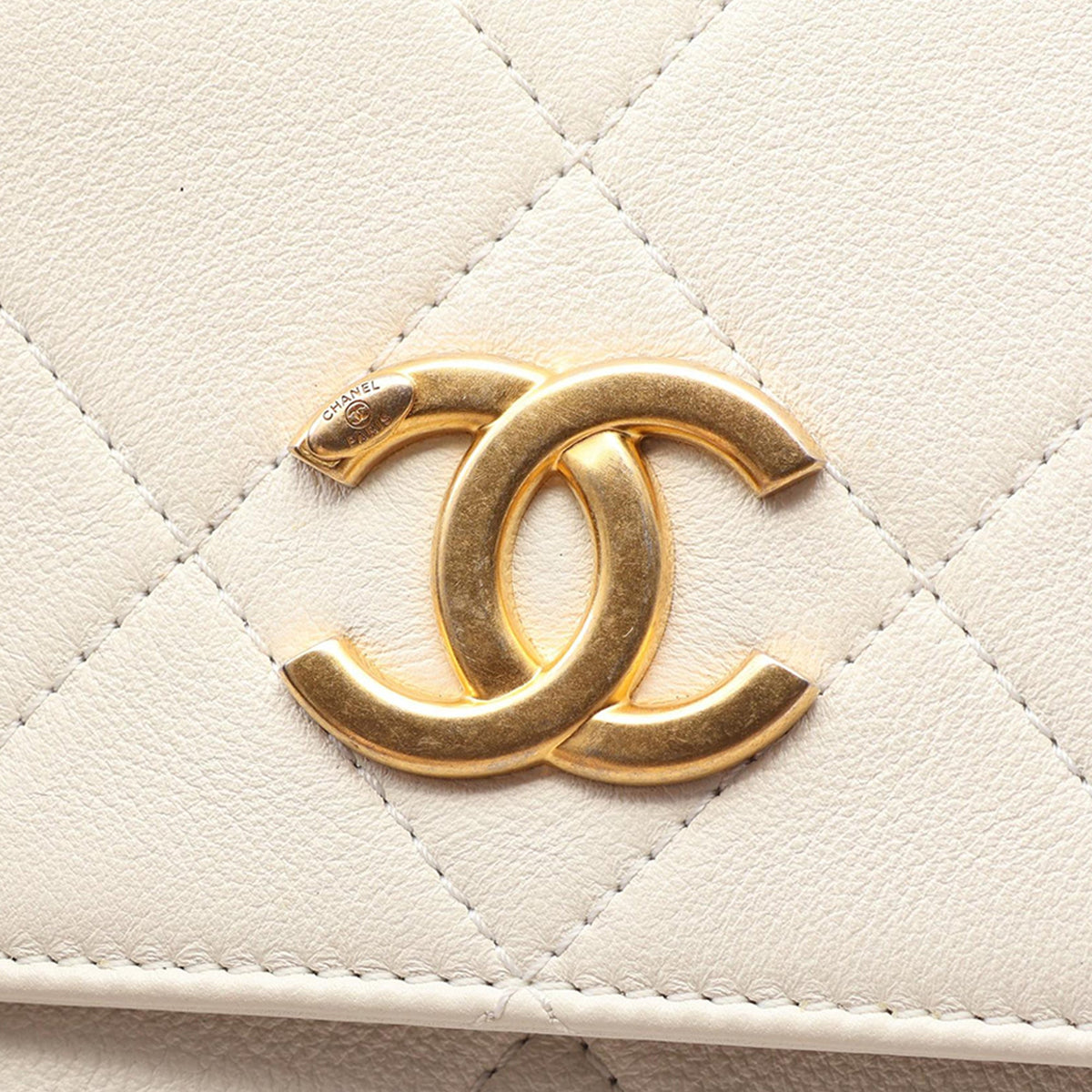Chanel Small Quilted Calfskin About Pearls Hobo — White
