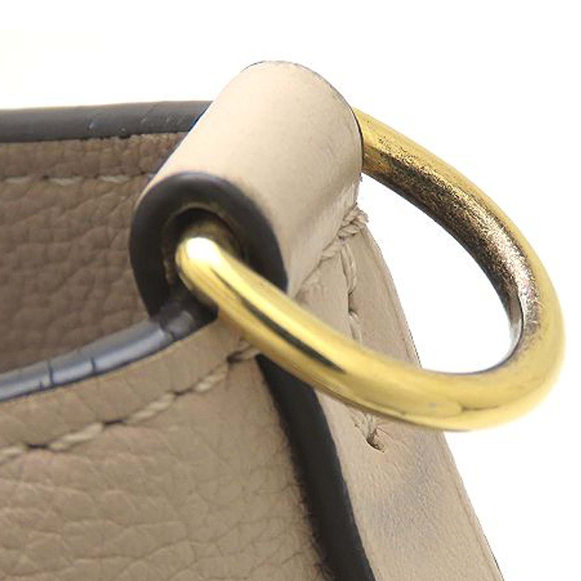 Louis Vuitton Monogram On My Side PM