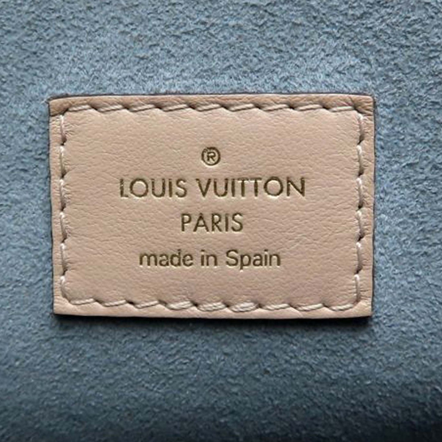 Louis Vuitton Monogram On My Side PM