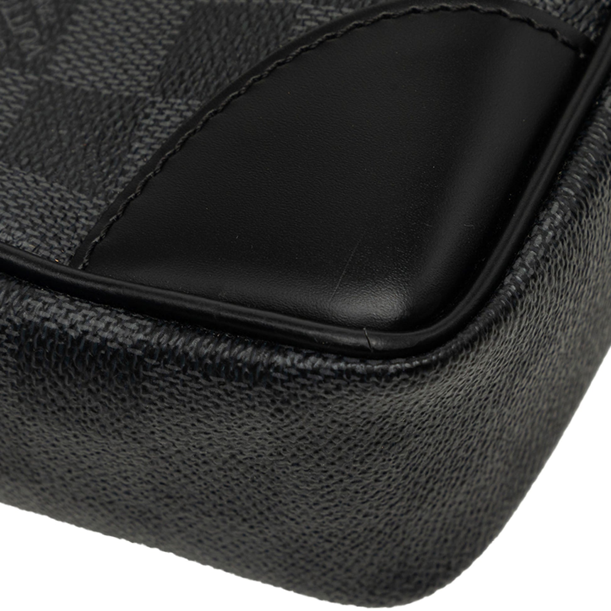 Louis Vuitton Damier Graphite Porte Documents Voyage PM
