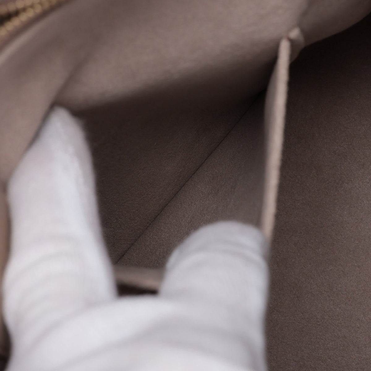 Louis Vuitton Monogram Empreinte OnTheGo MM — Beige