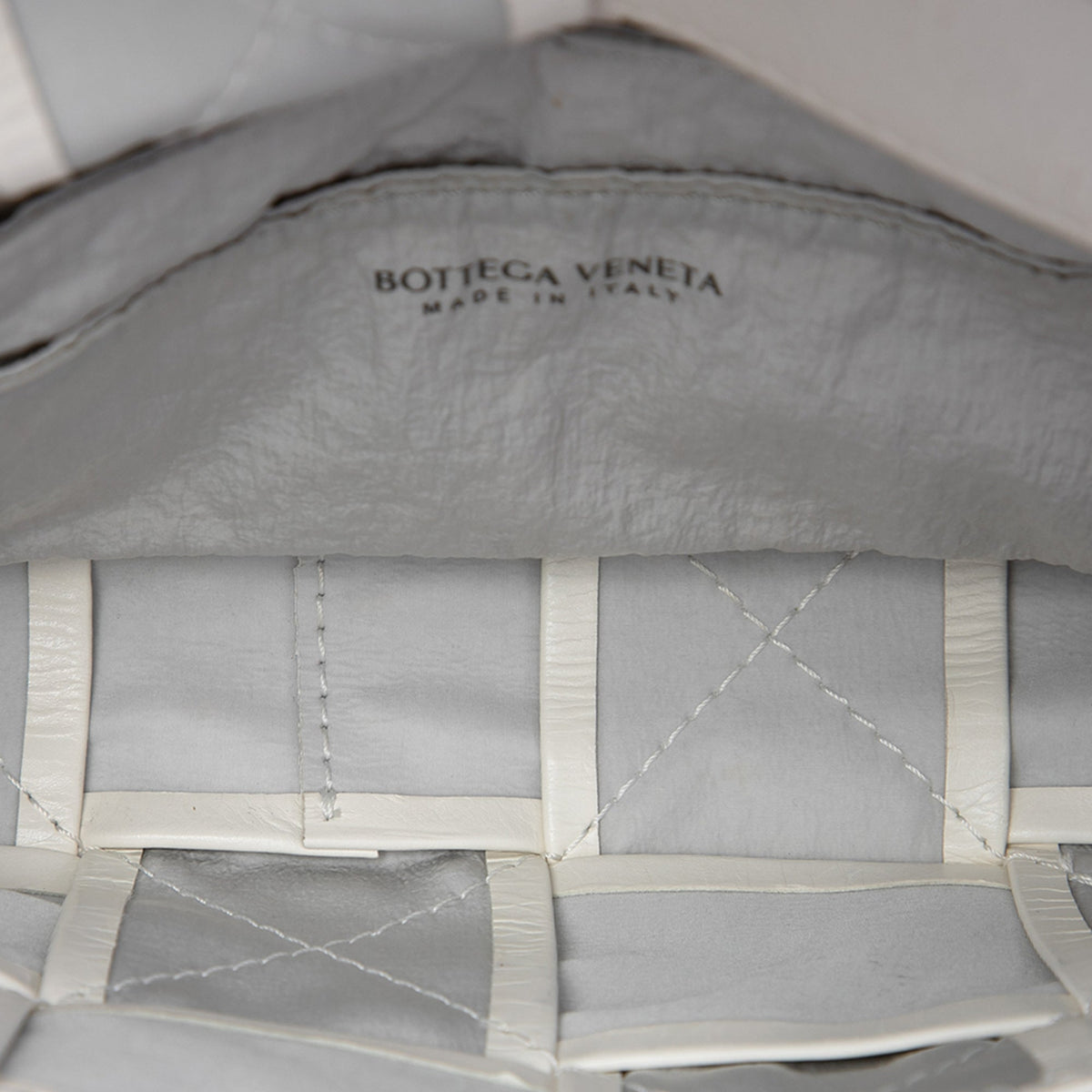 Bottega Veneta Paper Calfskin Intrecciato Cassette Belt Bag — White