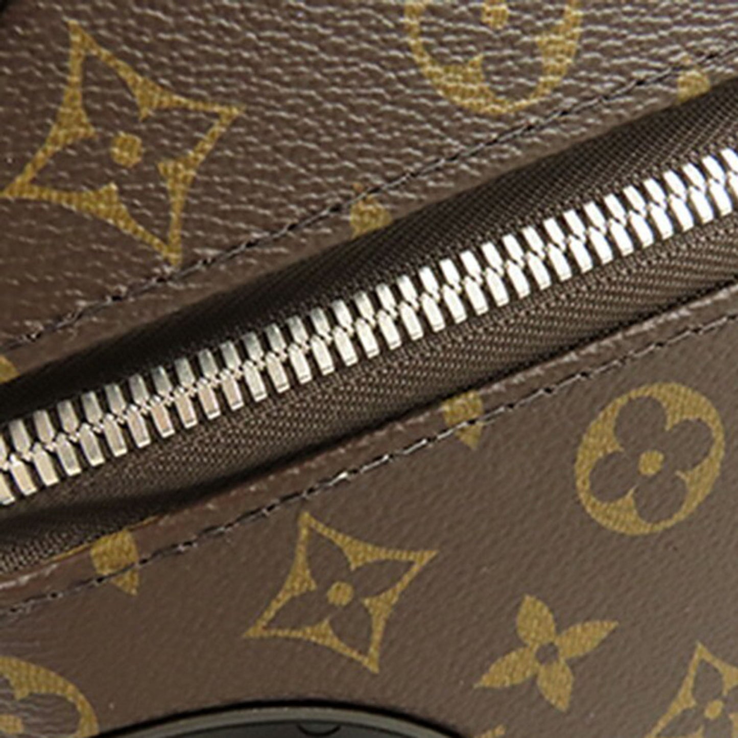 Louis Vuitton Monogram Horizon 50