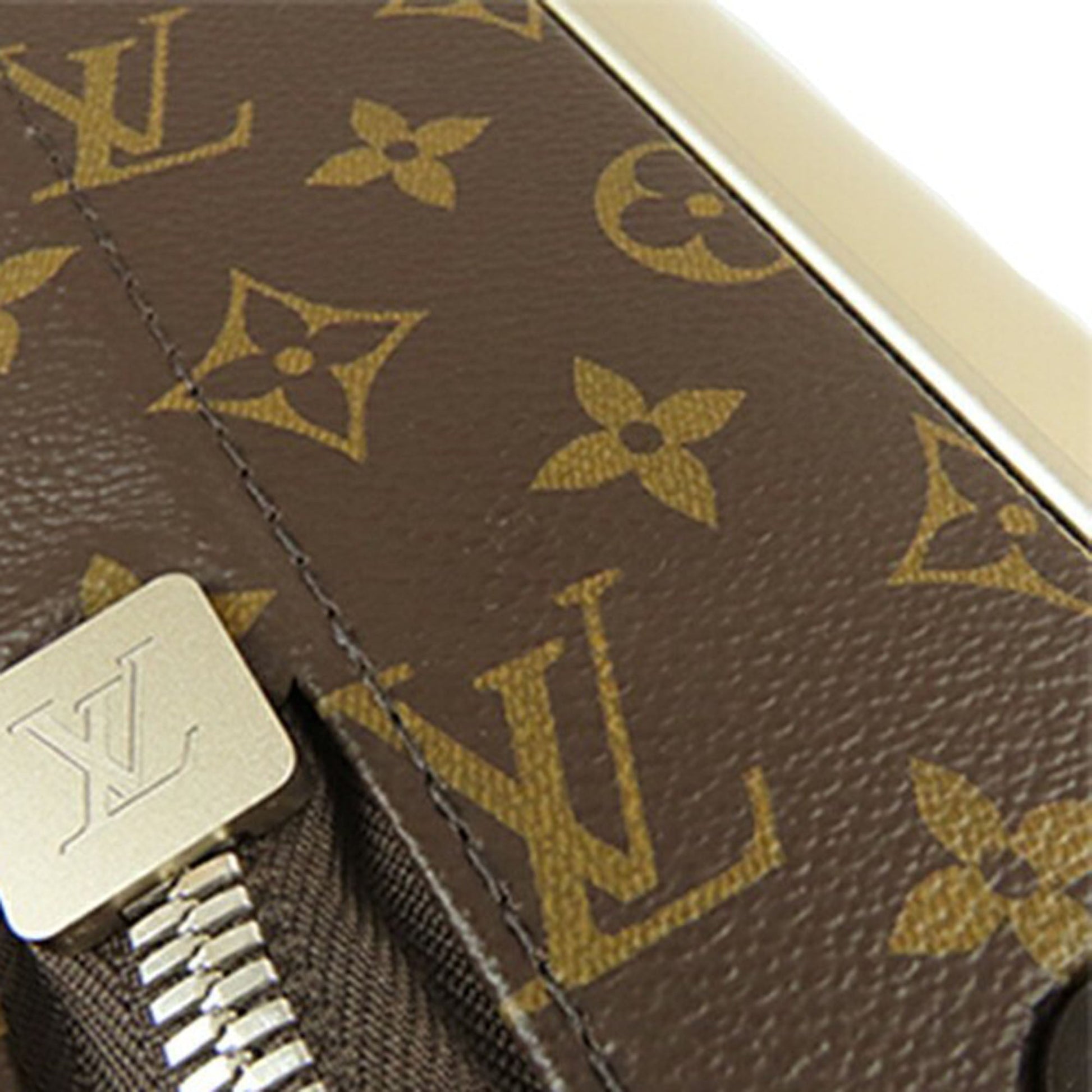 Louis Vuitton Monogram Horizon 50