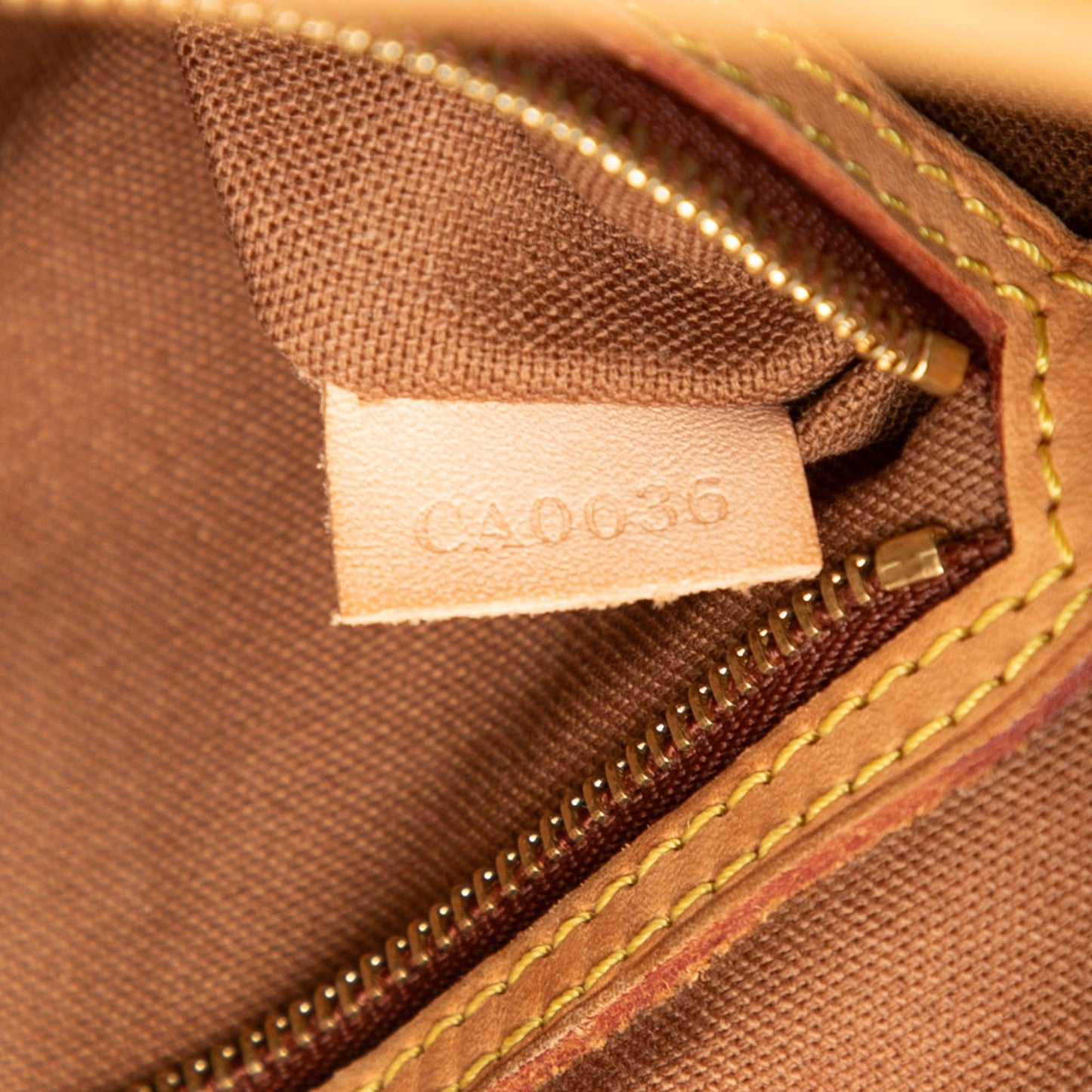 Louis Vuitton Monogram Batignolles Horizontal
