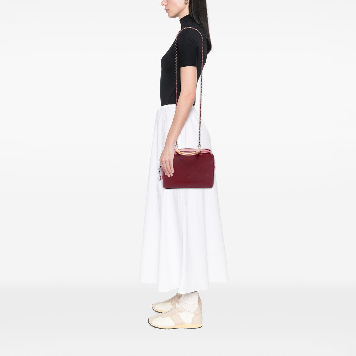 Chanel Quilted Lambskin Knock On Wood Top Handle Bag — Red