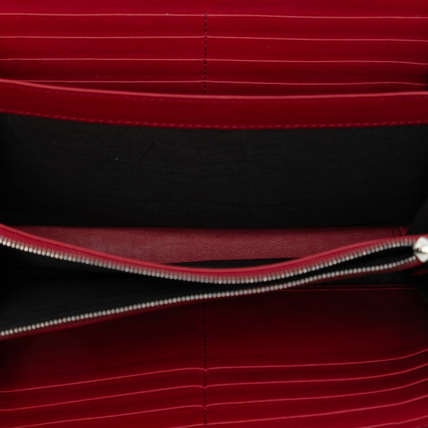 Gucci GG Supreme Dionysus Wallet on Chain