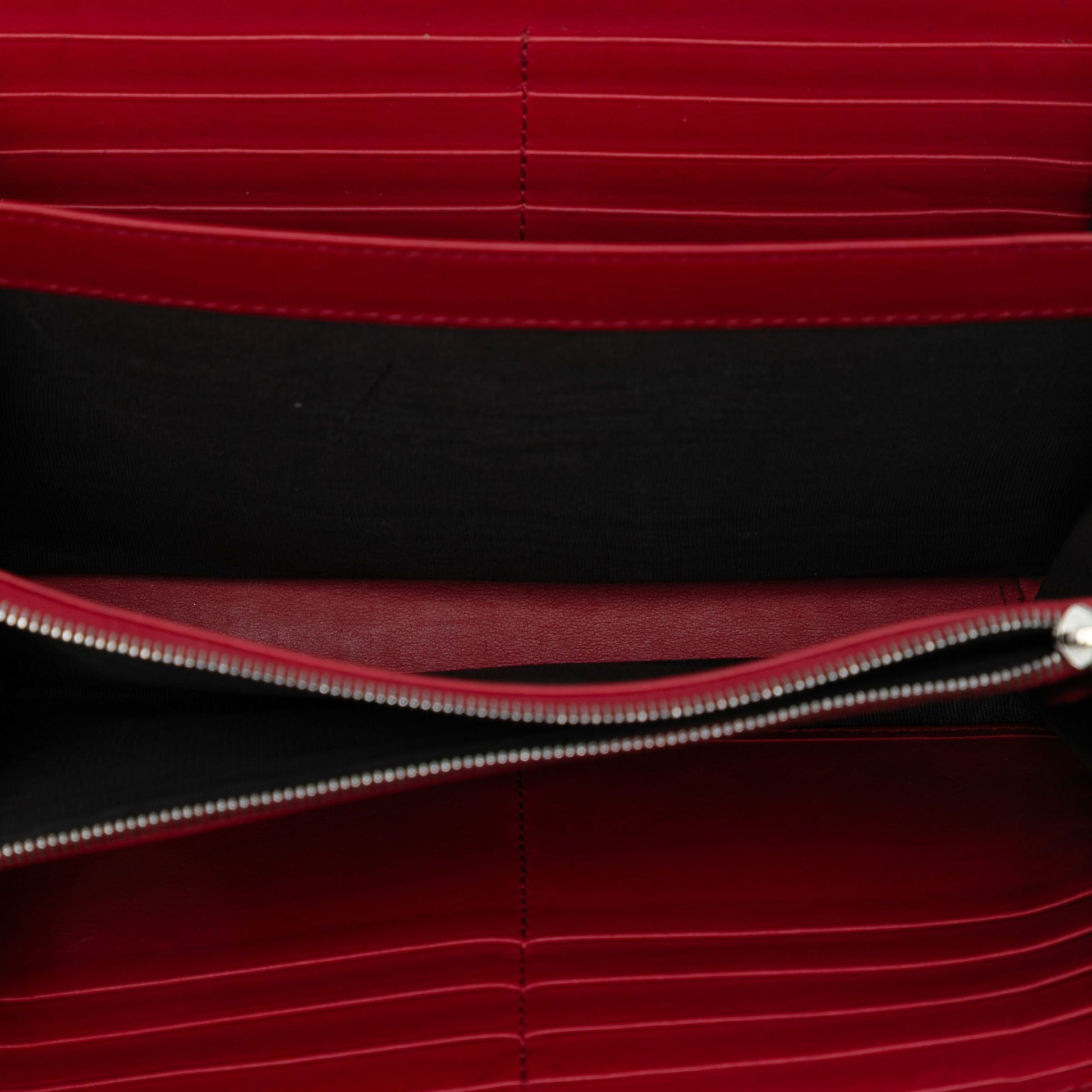 Gucci GG Supreme Dionysus Wallet on Chain