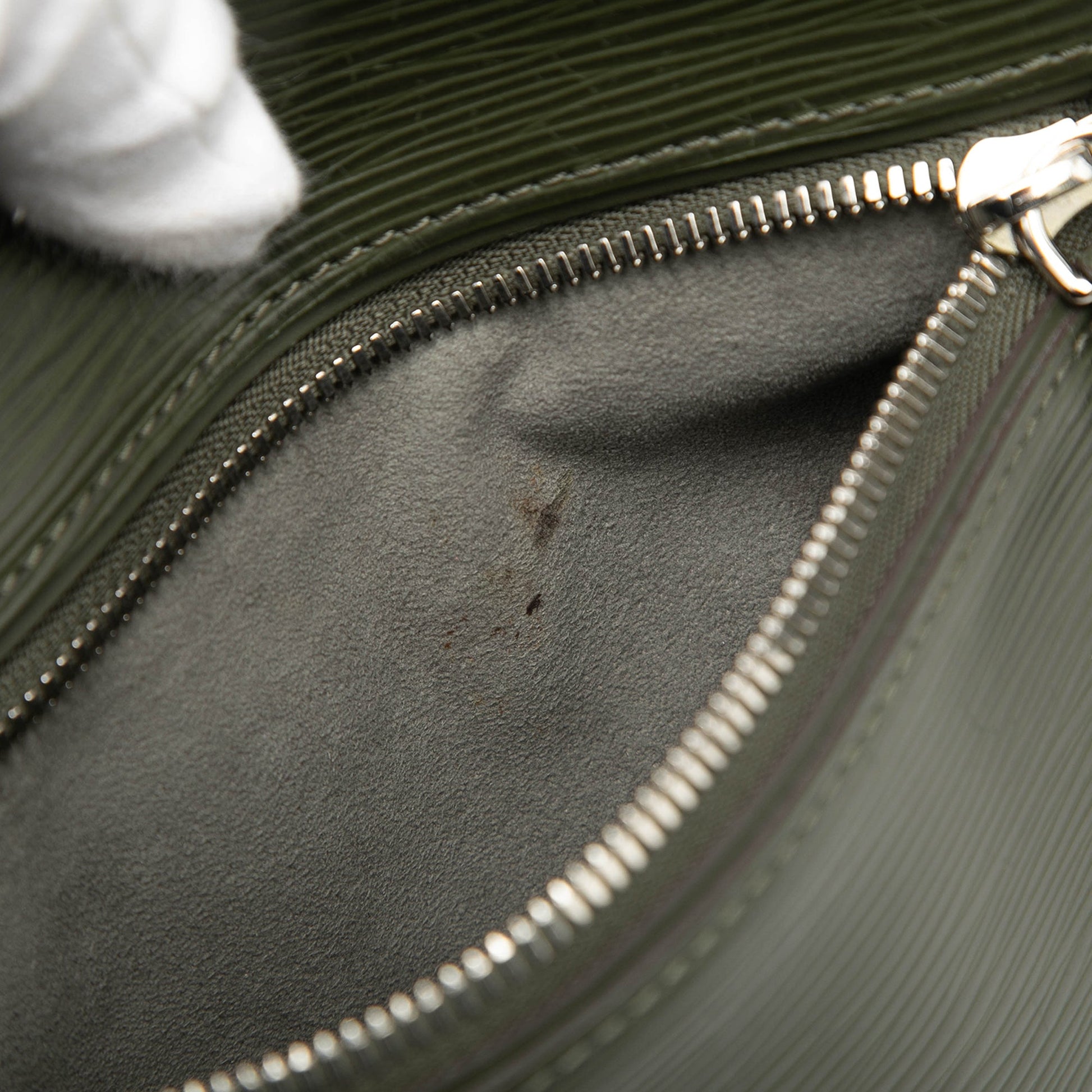 Louis Vuitton Epi Neo Hoche Clutch