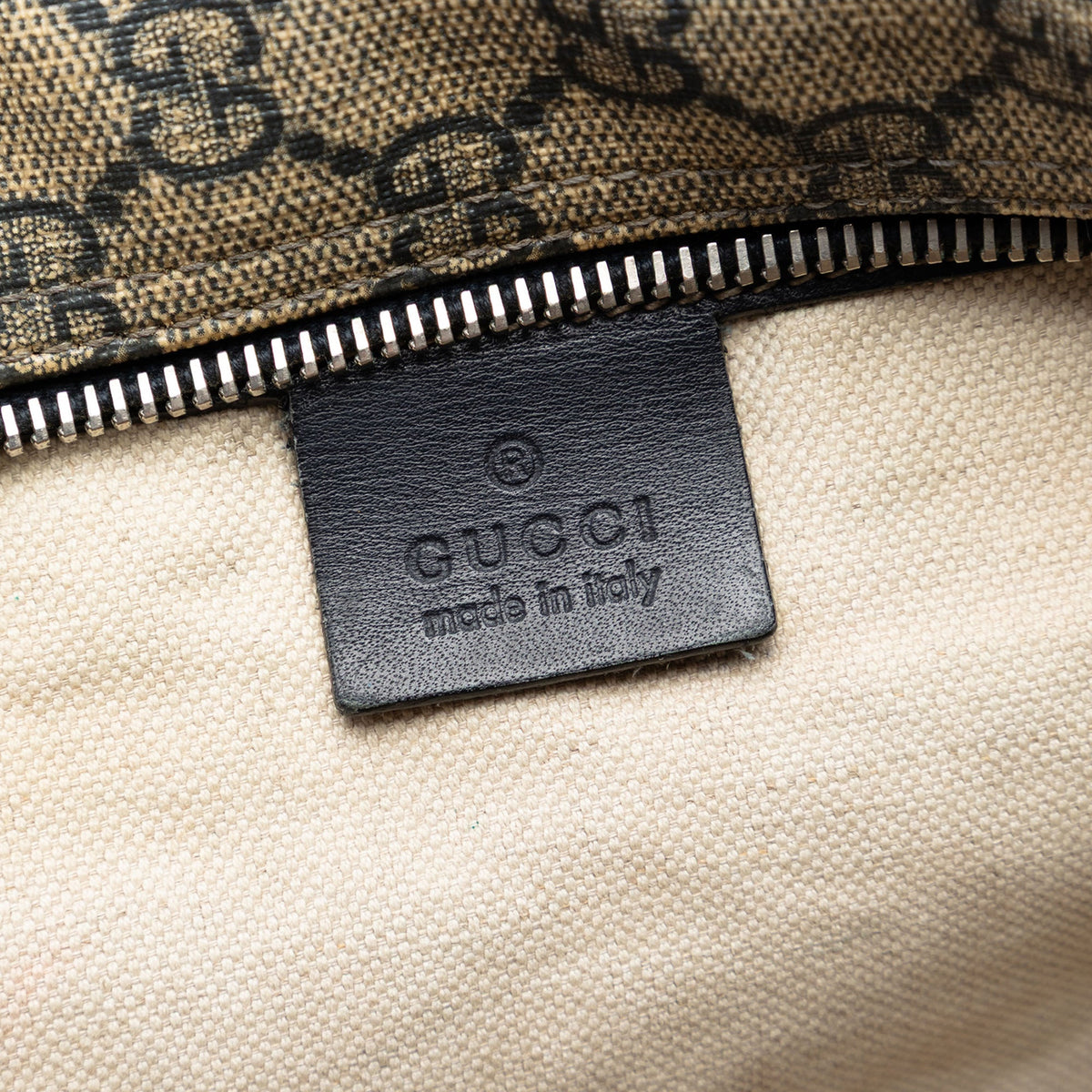 Gucci GG Supreme Crossbody