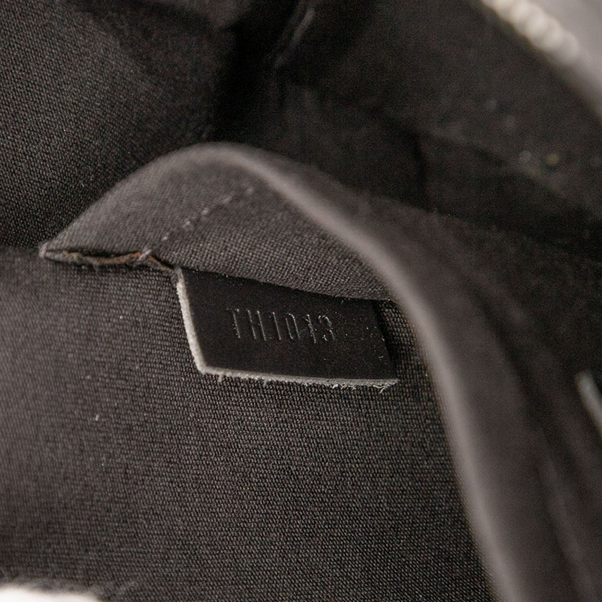 Louis Vuitton Monogram Mat Shelton
