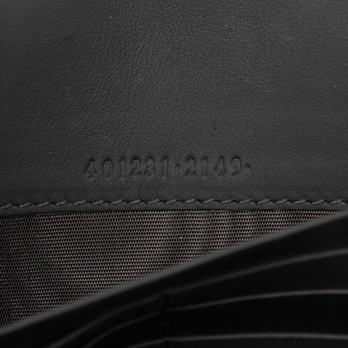 Suede Dionysus Wallet on Chain