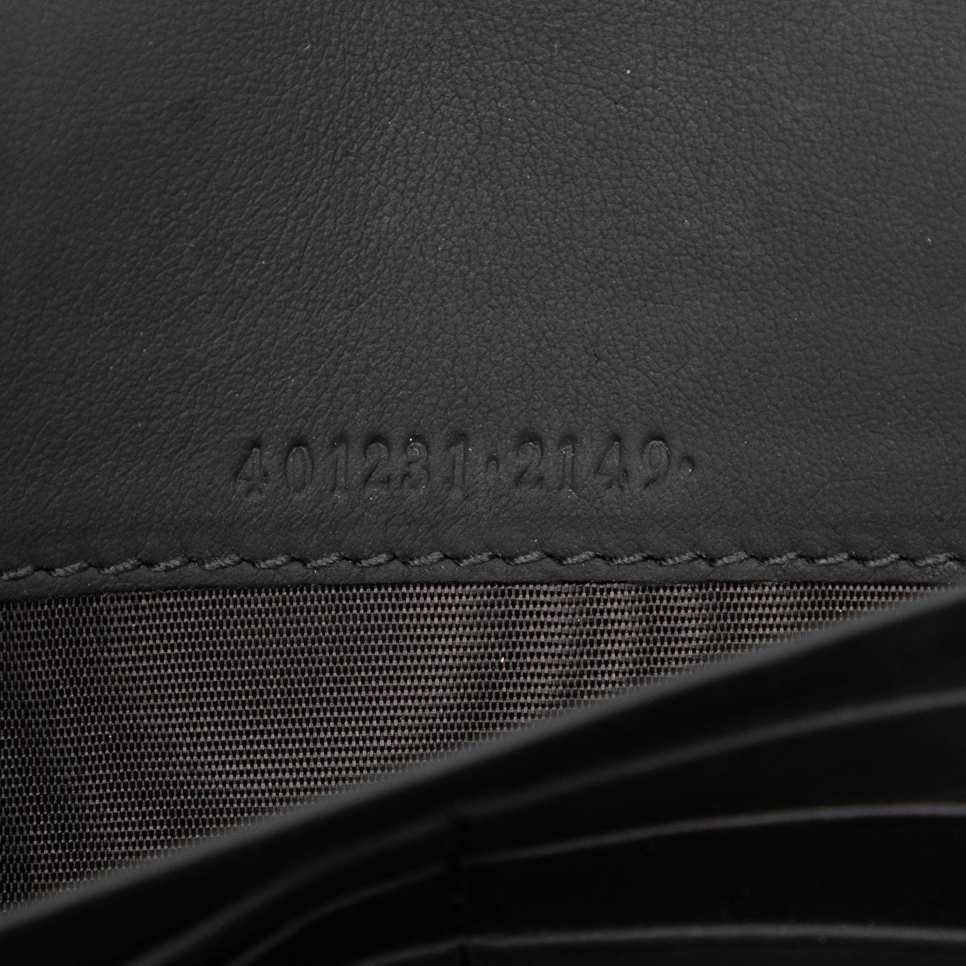 Suede Dionysus Wallet on Chain