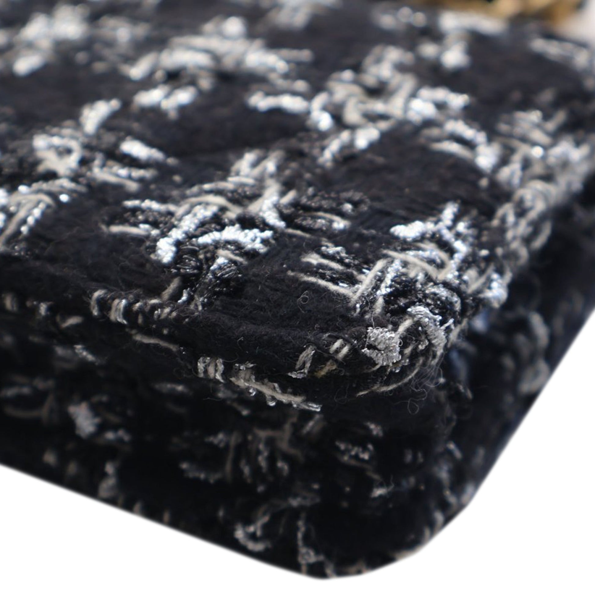 Tweed 19 Wallet On Chain