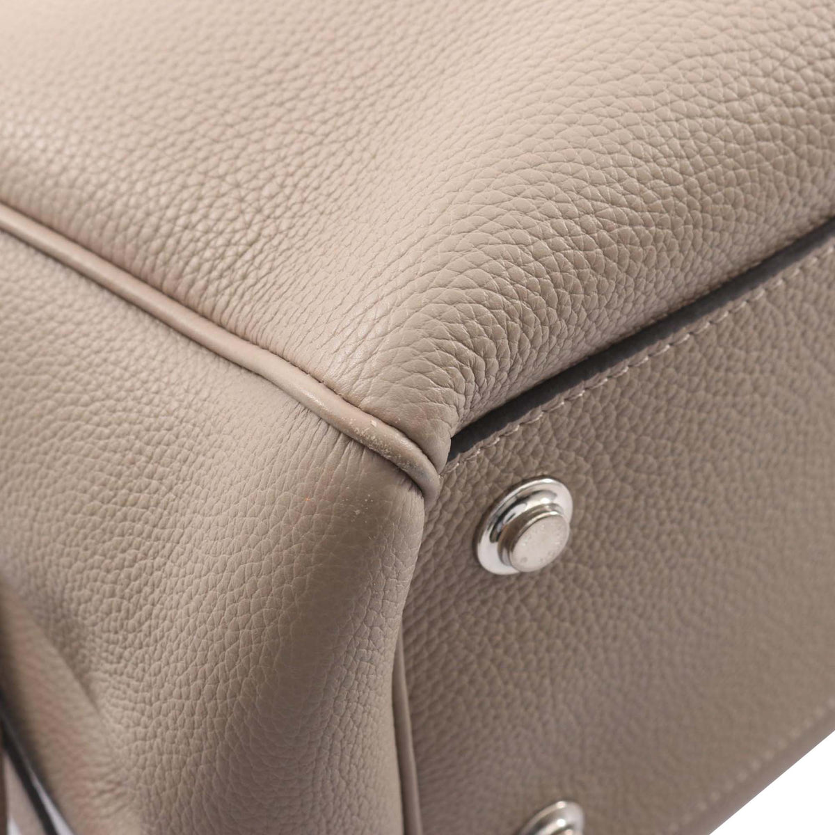 Louis Vuitton Taurillon Mira MM