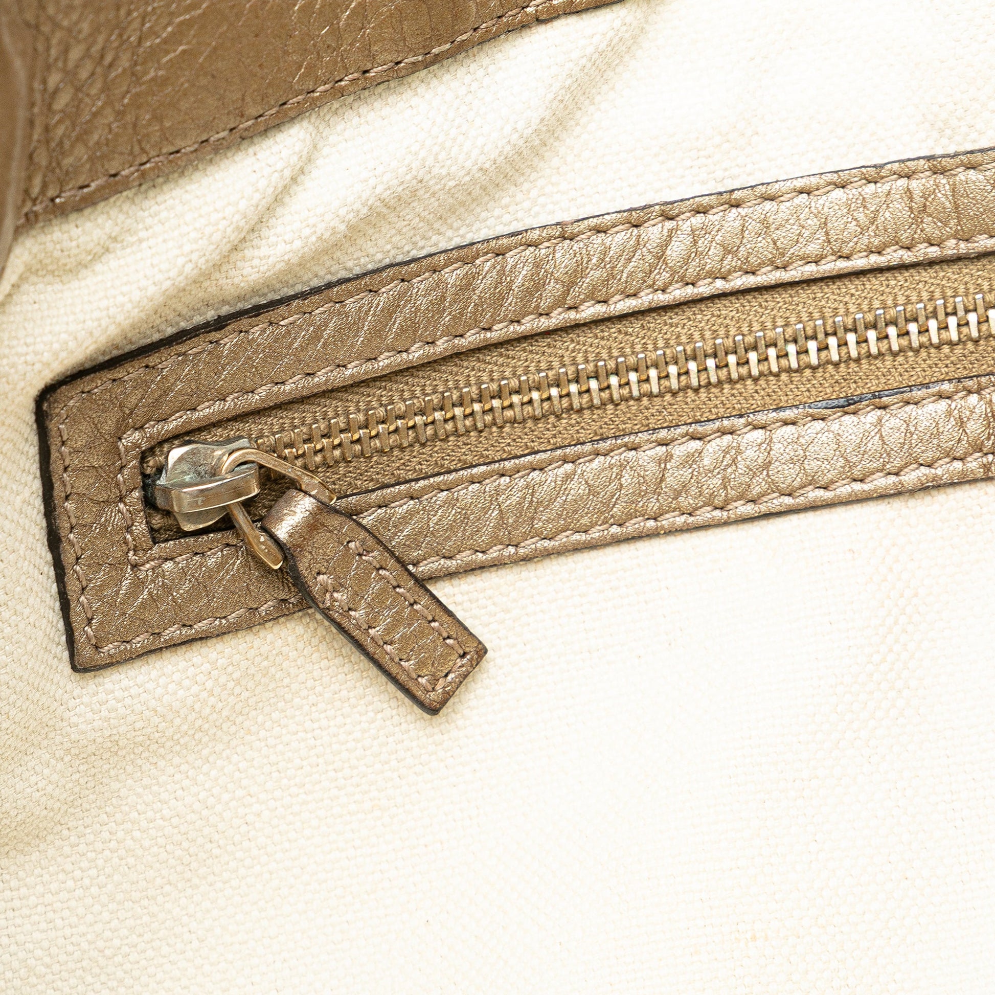 Gucci Large Leather Bella Tote