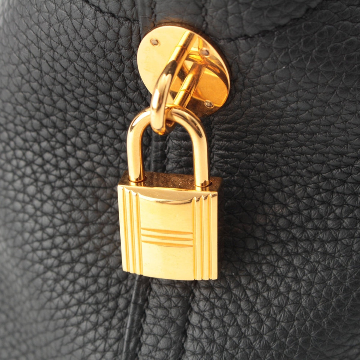 Hermès Clemence Bolide 31