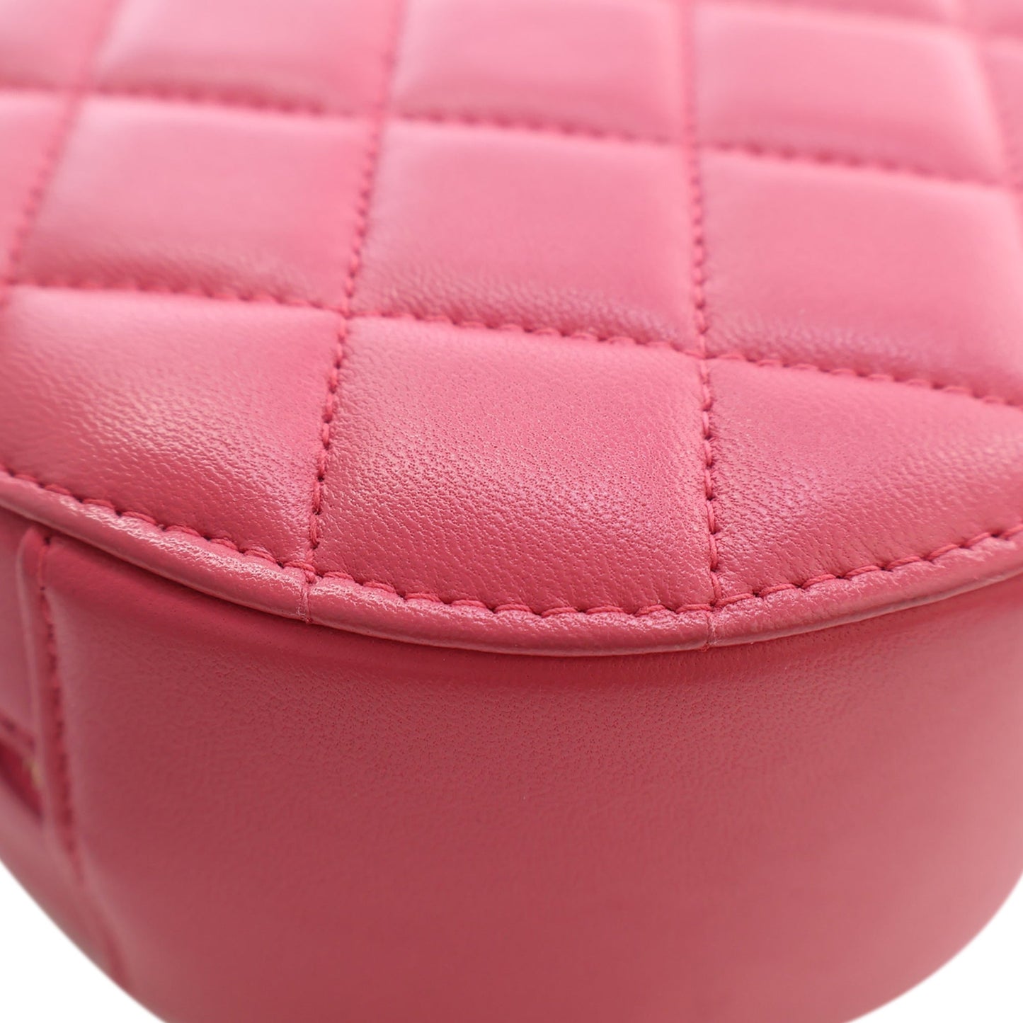 Chanel CC Quilted Lambskin Lucky Charms Round Clutch with Chain