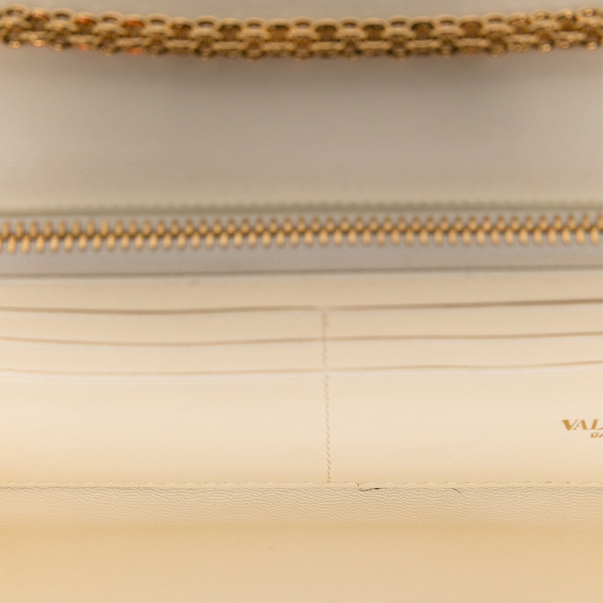 Valentino Nappa Roman Stud Wallet On Chain — White