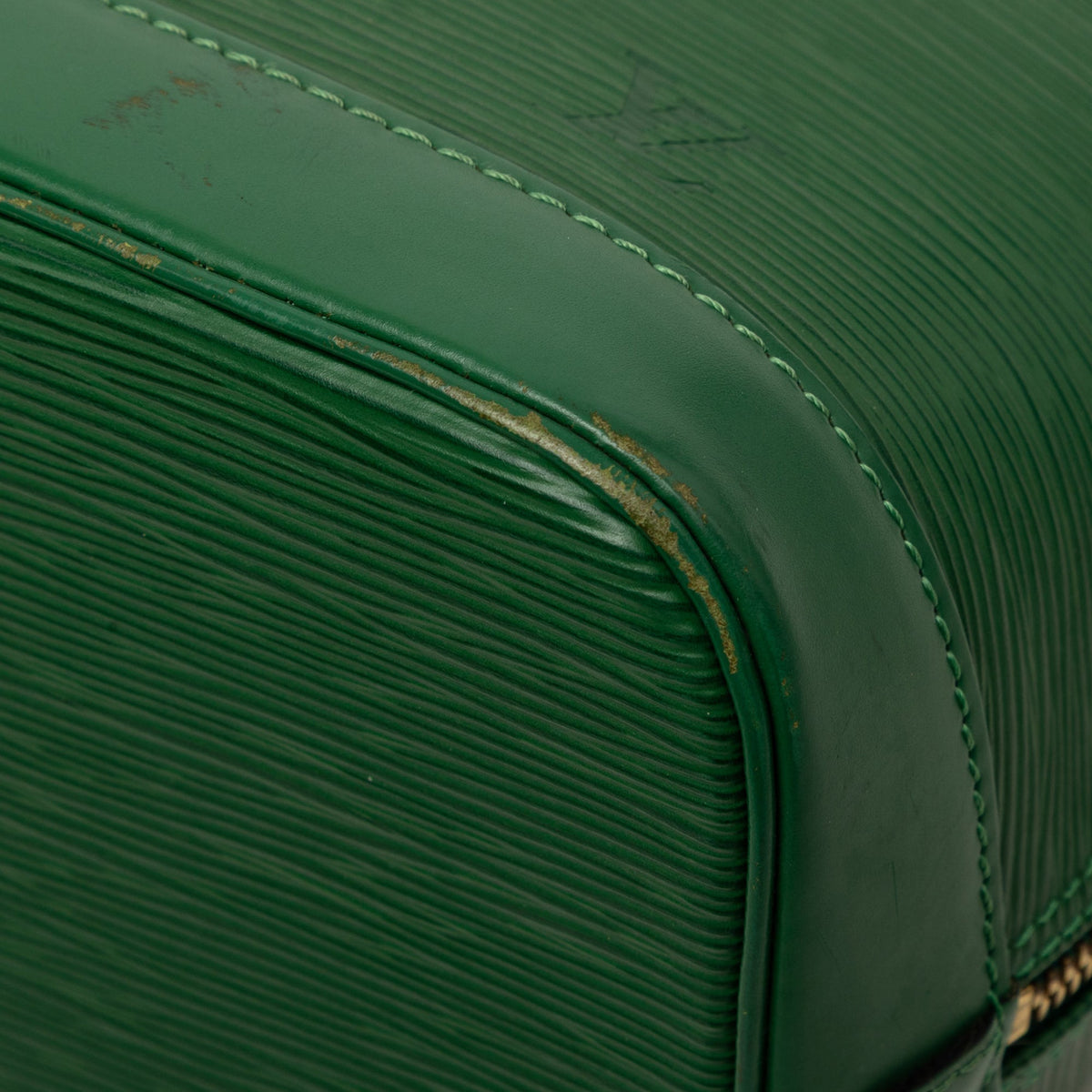 Louis Vuitton Epi Alma PM — Green