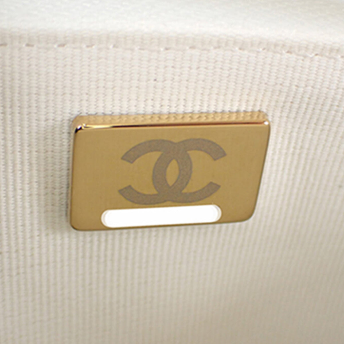 Chanel Classic Caviar Wallet On Chain