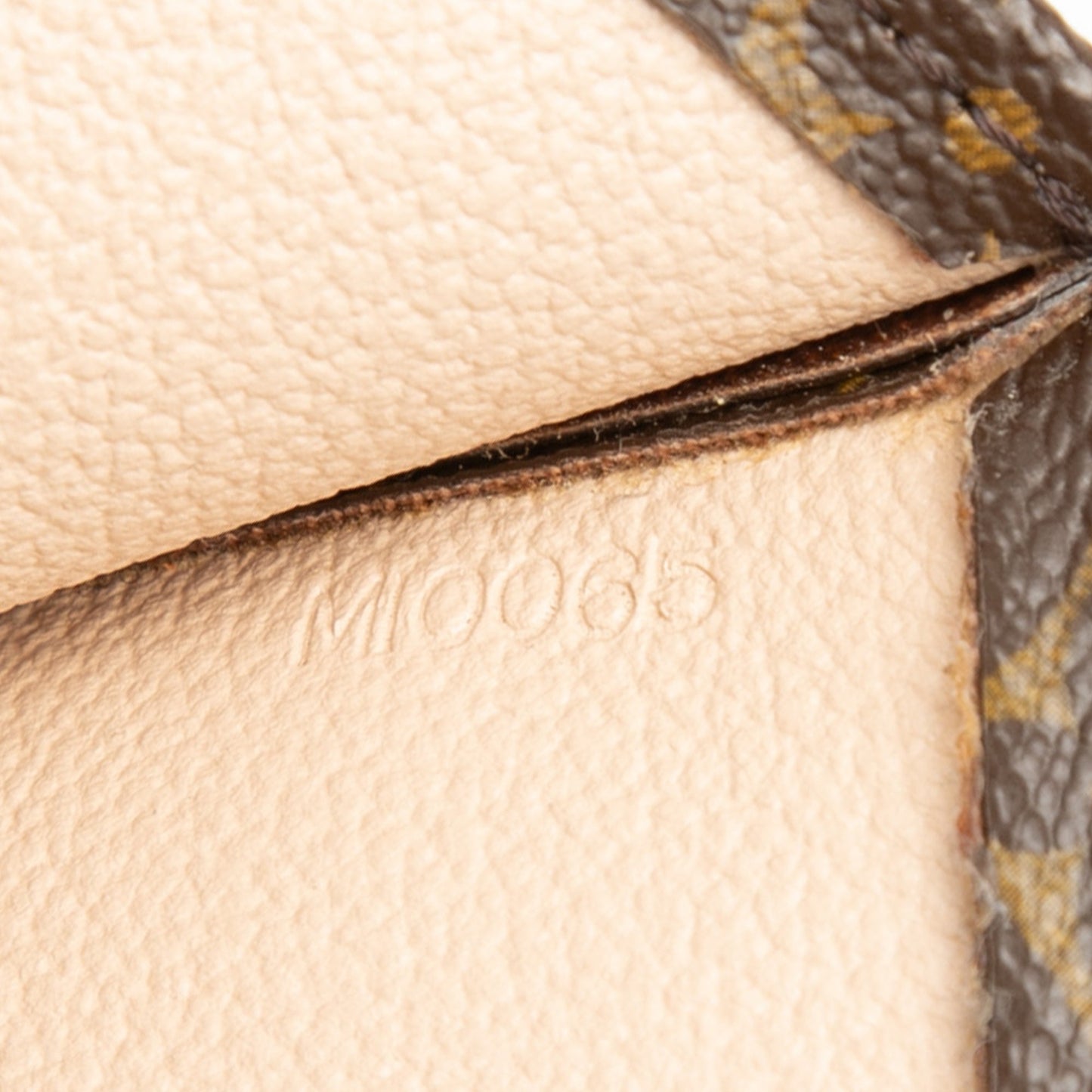 Louis Vuitton Monogram Sac Plat