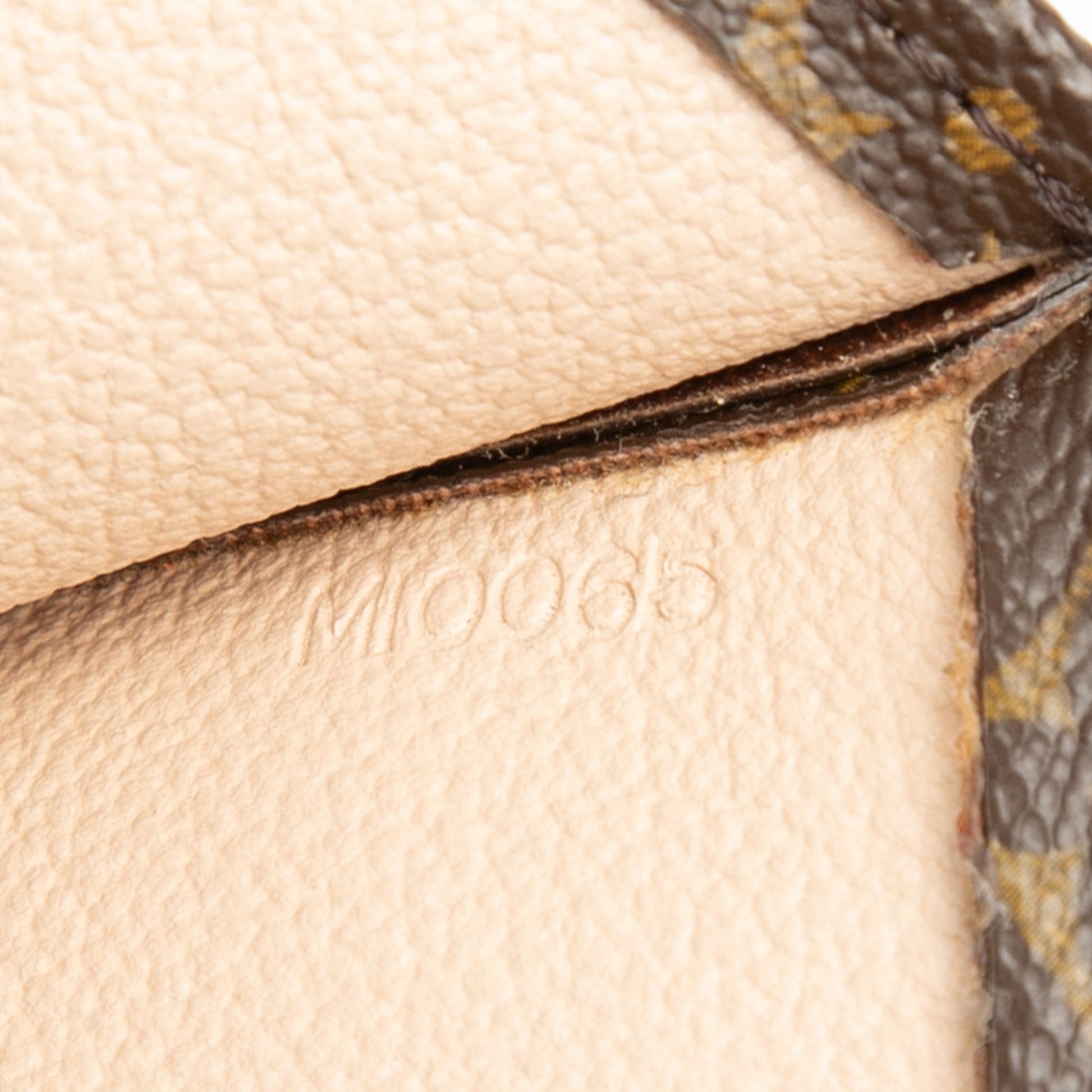 Louis Vuitton Monogram Sac Plat