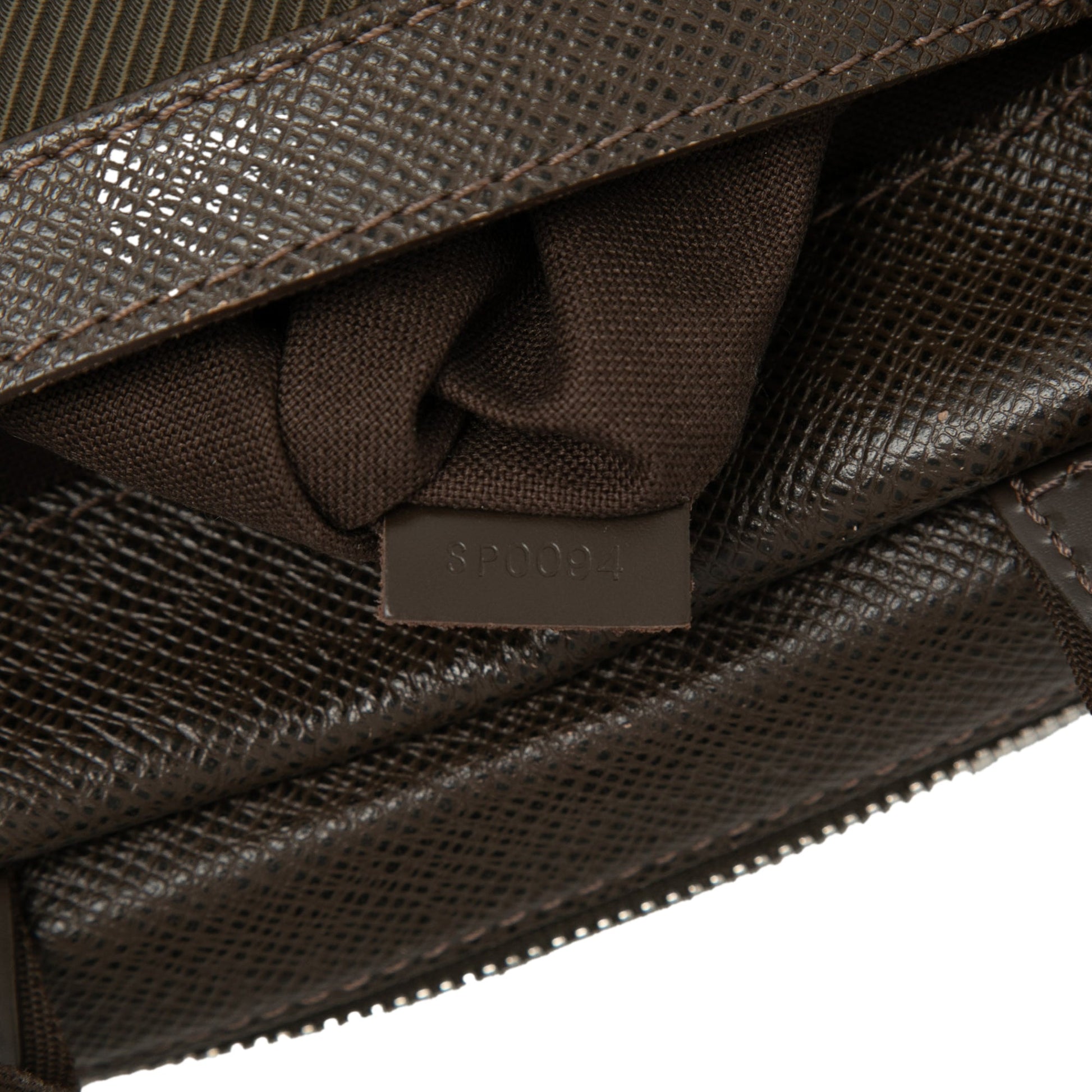 Louis Vuitton Taiga Sayan